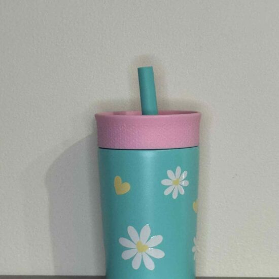 Gobelet enfant paille marguerite fond turquoise