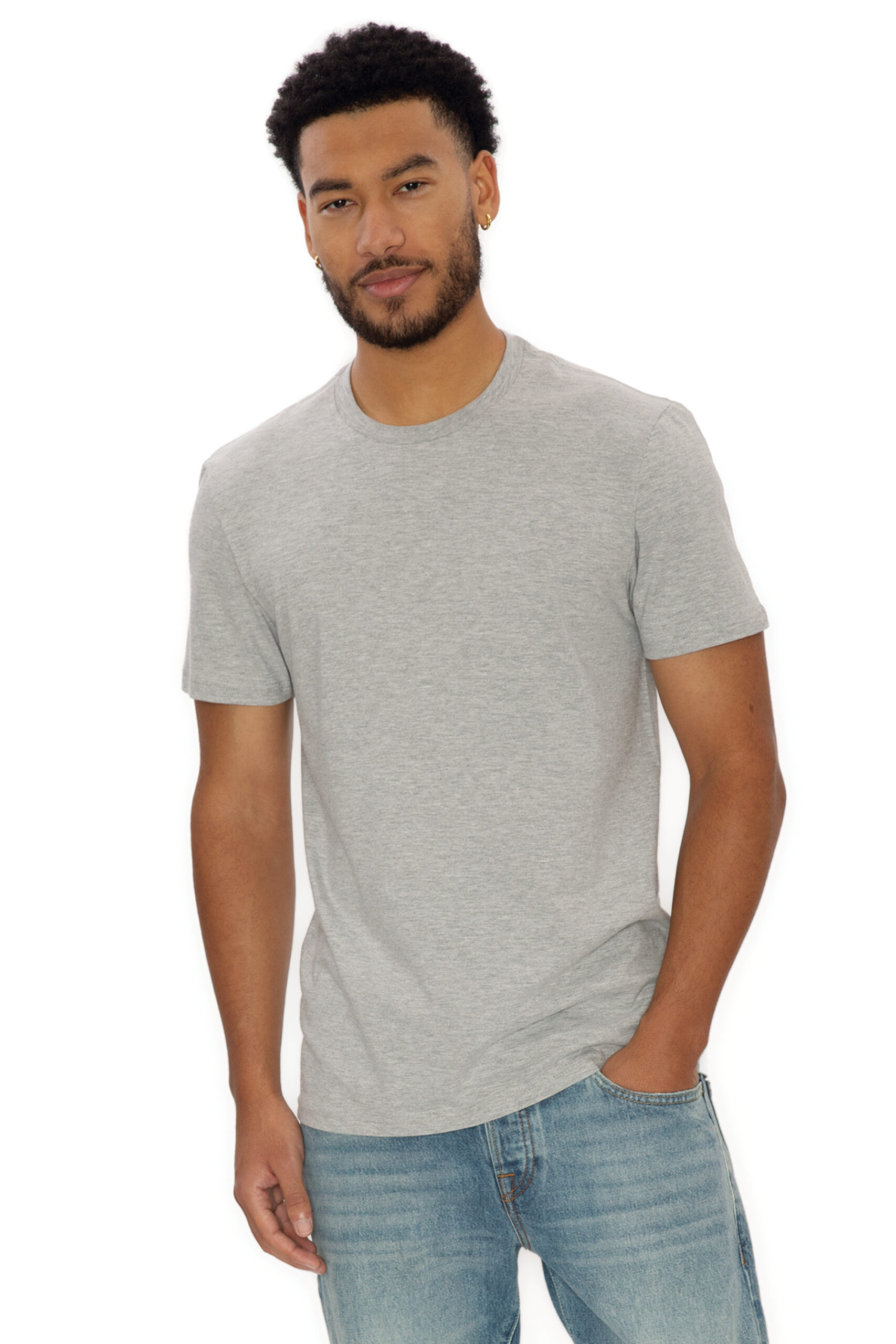 koi8070_modl_grey-heather_studio-2-crop_2024_cil